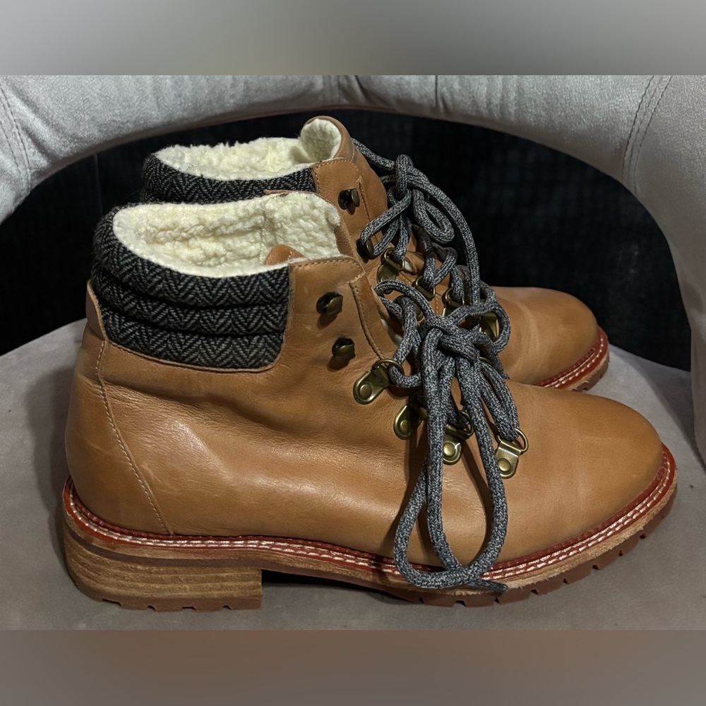 Silent D lace boots ✨ - Picture 2 of 8